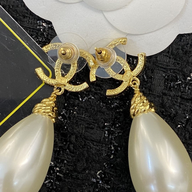 Ch**el earrings